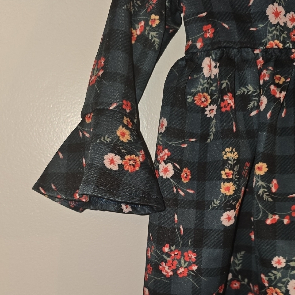 Charming Floral Kids Dress with Bell Sleeves LOT-P - Picture 5 of 7
